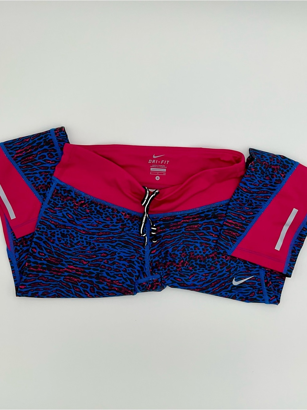 Nike Dri-FIT Pink Blue Animal Print Capri Leggings Small